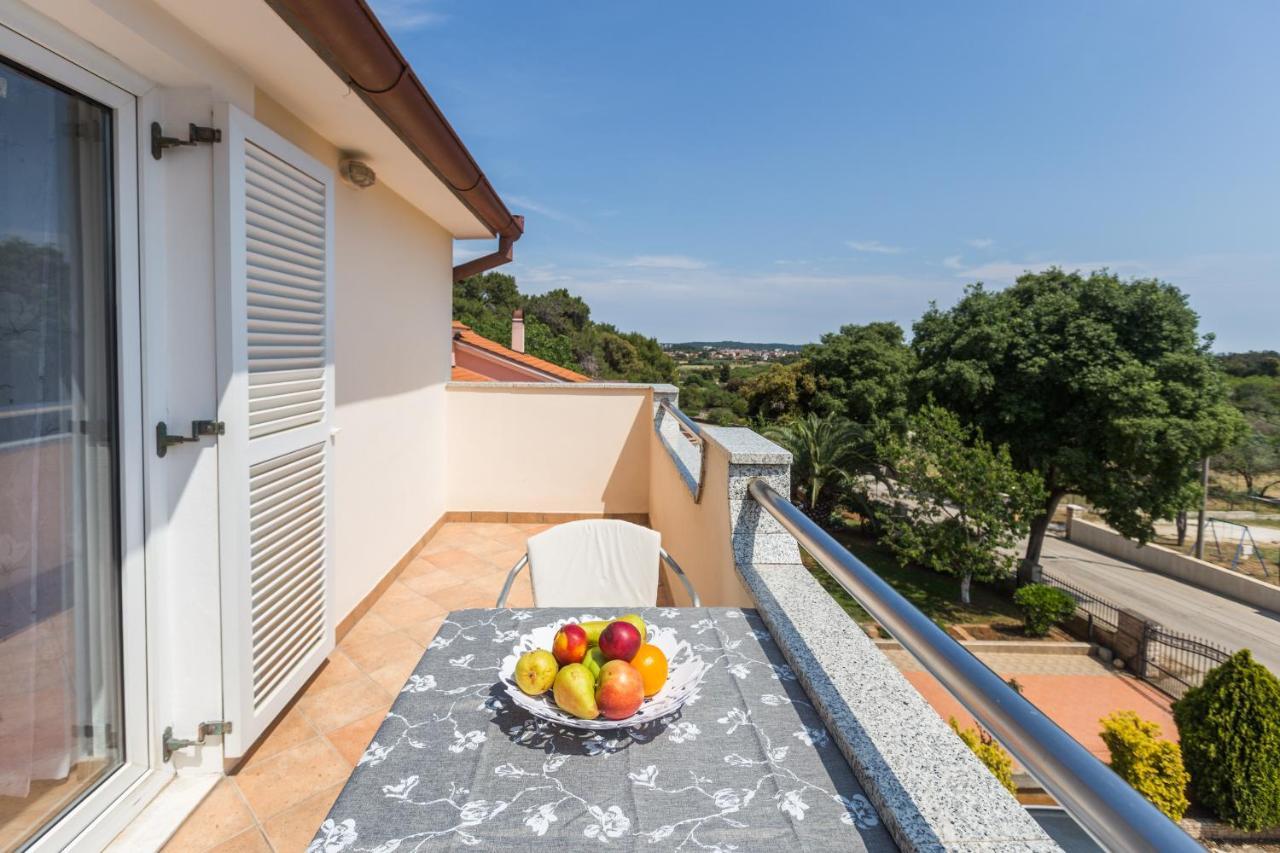 Apartments Emil Pula Dış mekan fotoğraf